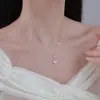 Collar de Mariposa de Calcedonia Blanca para Mujer Simple Lujo Ligero Diseño de Nicho de Gama Alta Versátil Cadena de Clavícula Princess Escape Joyería
