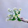 Pequeña Margarita Manzanilla Pequeña Crisantemo Ramo Artificial 21 Cabezas Flor de Seda Flor Artificial Decoración Hogar Pastoral Orquídea Saltarina Crisantemo