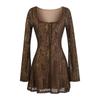 Vestido de Encaje A-Line de Manga Larga Acampanada con Cuello en U Estilo Puro Deseo Otoño Nuevo Corto Adelgazante para Mujer con Temperamento de Chica Caliente