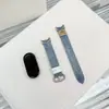 Adecuado para Correa Xiaomi Mi Band 11/10/9/8Nfc Hebilla de Pin Correa Moda Dibujo Animado Shin-Chan Chica Vaquera Pulsera