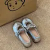 Sapatos Femininos de Primavera e Verão Novo Estilo Versátil Prata de Alta Qualidade Mary Jane com Bico Dividido, Salto Bloco e Design de Boca Rasa