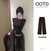Top base color café marrón para mujer, camiseta de manga larga versátil otoño slim-fit intelectual chic, top minimalista estilo coreano para usar en capas