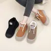 Dropshipping Internacional Novo Inverno 2025 Botas de Neve Femininas de Veludo, Antiderrapantes, Confortáveis Sapatos de Algodão com Bico Redondo, Solas Grossas que Não Cansam os Pés