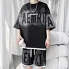 Nuevo conjunto unisex versátil para jóvenes, shorts y camiseta de estilo japonés artístico y simple con mangas de tres cuartos, conjunto de moda de verano