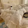 Conjunto de quatro peças em veludo de leite com relevo e renda estilo francês, capa de edredom dupla face espessa de inverno, lençol de cama em veludo coral, lençol com elástico, conjunto de cama