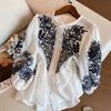 Camisa de Linho Bordada Estilo Retrô para Férias Feminina Verão 2025 Novo Estilo Top Versátil Elegante de Algodão e Linho