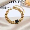 Collar Cruzado Transfronterizo Europeo y Americano Personalizado de Cadena Gruesa de Acero de Titanio, Joyería de Lujo Ligero de Nicho en Oro de 18 Quilates, Sensación de Alta Gama, Accesorio para el Cuello que no se Desvanece