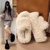 Chinelos de algodão super populares de uma tira 2026, de calçar, com sola macia, de algodão para outono/inverno, novo estilo moderno, chinelos femininos para exterior, felpudos, com sola grossa