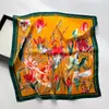 Novo Lenço com Estampa de Tulipa, Quadrado Pequeno 70cm Imitação de Seda Floral, Versátil para Primavera e Outono, Pode Ser Usado como Lenço de Pescoço, Laço de Cabelo ou Turbante