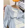 Cárdigan de punto de manga larga a rayas azules de dos piezas falsas para primavera y otoño para mujer, camiseta base a rayas, abrigo de otoño e invierno