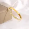 Pulsera de acero inoxidable con microincrustaciones de circonitas para mujer, con hebilla de acero de titanio de alta calidad, joyería que no se decolora, estilo transfronterizo de moda.