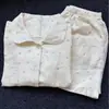 Nuevos pijamas de verano para niñas, dulce conjunto con forma de corazón, shorts de manga corta de verano, adecuados tanto para estar en casa como para usar al aire libre, conjunto de dos piezas