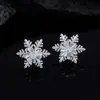 Brincos de Floco de Neve Giratórios Únicos Cravejados com Zircônia com Hastes de Prata S925, Pequenos e Delicados, Versáteis, High-End, Brincos de Luxo Leve para Mulheres