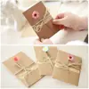 Cartão de Felicitações Retrô de Papel Kraft com Flores Secas Criativo Simples DIY Aniversário Dia da Mulher Dia das Mães Cartões de Bênção