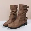 Europa y Estados Unidos hebilla de cinturón de gran tamaño transfronteriza tacón bajo Botas de Caballero Botas planas de color estilo retro de caña media para mujer deseo suministro