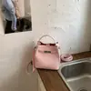 Bolso Cubo Estilo Coreano para Mujer 2026 Nuevo de Moda Alto Sentido de Lujo Ligero Nicho Bolso de Mano Exquisito Bolso de Hombro Único Cruzado