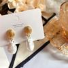Retro Artístico Francés Barroco Colorido Heterosexual Perla Plata 925 Broquel Pendientes Pendientes Qingdao Pendientes Venta al por mayor Mujer