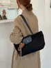 Bolso de Gran Capacidad Retro de Gamuza Mate Transfronterizo para Mujer 2026 Nuevo Diseño de Moda para el Trabajo y el Trayecto Bolso de Hombro Tote