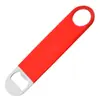 Venta al por mayor de fábrica acero inoxidable simple plano sumergir plástico PVC abridor de botellas cerveza bebida botella abridor gadgets de cocina