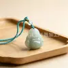 Pingente de Jade Verde Tianshan de Xinjiang com Padrões de Flores Flutuantes, Design Oco Frente e Verso de Jade Verde Tianshan, Pingente de Jade Fivela de Paz Ruyi