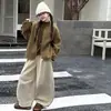 Conjunto de Otoño/Invierno para Niñas 2026 Nuevo Casual Estilo Coreano para Niños Medianos y Mayores Suéter Peludo con Forro de Terciopelo Ropa Interior Pantalones Deportivos Moderno