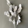 [Material de flor blanca] Arreglo floral de hortensia, rosa, flor de pasto escarchado con decoración de material de hoja de niebla de techo de pasto, flor de simulación para boda