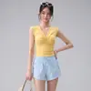 Conjunto de Yoga sin Mangas con Cuello en V Retorcido para Mujer, Corte Entallado que Adelgaza con Cintura Fruncida, Adecuado para Fitness, Running, Entrenamiento y Yoga Deportivo