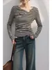 Camiseta de Manga Larga Rayada con Hombro Asimétrico para Mujer 2025 Otoño Temprano Nuevo Top Irregular