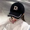 Gorra de Cadena de Diamantes Letra D para Mujer Moda Otoño e Invierno Gorra Gruesa de Pelo Mao Mao Gorra de Béisbol Informal Moda Coreana
