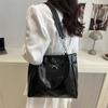 Bolso Tote para Mujer 2025 Nuevo Gran Capacidad Bolso para Ir al Trabajo Diseño Nicho Bolso de Hombro Rojo Intenso de Alta Gama