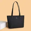 Bolsa Tote de Gran Capacidad Transfronteriza 2025 Otoño e Invierno Nueva Bolso de Documentos de Negocios para Mujer Bolso de Mano de Moda Bolso de Hombro