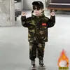 Conjuntos Esportivos de Outono e Inverno para Meninos e Meninas, Respiráveis, Treinamento Militar, Quentes e Resistentes ao Frio, Conjunto de Duas Peças de Algodão Puro para Inverno, Novos Conjuntos Infantis