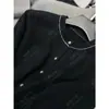 Yuran 26 Nuevo Estilo Primavera Temprana Estilo Old Money Retro Lujo Sencillo Cárdigan de Lana Peinada con Botones Dorados y Bordes en Contraste Cuello Redondo Cárdigan de Punto