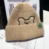 Gorro de punto de oso de invierno para mujer, nuevo gorro de lana versátil, gorro tipo beanie cálido estilo coreano, moderno y lindo