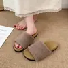 Chinelos de pele fofos e quentes estilo coreano para mulheres, adequados para uso externo, com sola grossa, chinelos de casa para outono e inverno, estilo Birkenstock, novo modelo 2026