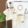 Ropa Informal de Nuevo Estilo para Niños Bebés, Conjunto de Dos Piezas de Verano con Cuello de Solapa, Letras y Pantalones Cortos de Manga Corta