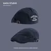 Nueva Moda Boina Bordada con Letras Gorra de Periodista Versátil Retro Estilo Callejero Japonés Visera Invertida Gorra Delantera