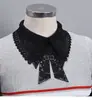 Gola Falsa de Gravata Borboleta Versátil e Fashionável Estilo Coreano para Mulheres, Gola de Camisa Separada, Gola Acessório com Acabamento em Renda