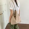 2026 Bolso de Hombro de Nylon de Gran Capacidad Estilo Coreano Nuevo para Mujer, Bolso Tote Casual Suave y Esponjoso Acolchado Estilo Perezoso para Estudiante y Viajero