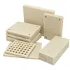 A placa de nylon é resistente ao desgaste, contém óleo de terras raras e é de cor bege.. A almofada de plástico PA6 é resistente a impactos e pode ser cortada no tamanho desejado para uso em máquinas e equipamentos.