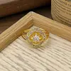 Anel Aberto Vintage Francês de Trevo de Quatro Folhas Escovado Nicho High-End Flor de Zircônia Diamantada Anel para Dedo Indicador para Mulheres