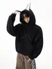 Sudadera con capucha de peso pesado estilo americano con forro polar y remaches, chaqueta holgada de gran tamaño de moda para hombre otoño/invierno