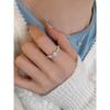 Anillo de perlas con flores esmaltadas estilo coreano para mujer, diseño de nicho, ligero, lujoso, combinable, sencillo, de alta gama, con apertura ajustable.