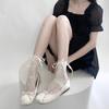 Calcetines finos de primavera y verano con diseño de rosas blancas cremosas y huecos, calcetines Pure Desire Girl, calcetines de encaje con tiras de lazo.