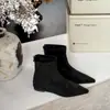 Botas Baixas Elegantes de Couro Estilo Francês para Mulheres 2025 Novas Botas de Cano Curto Afuniladas Afiladas que Aumentam a Altura Botas de Cano Curto Versáteis da Moda Botas Stretch Slim