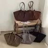 Bolsa Grande Simples Retrô para o Dia a Dia 2026 Outono/Inverno Nova Elegante Grande Capacidade Ombro Único Camurça Pelúcia Bolsa Tote Mãe-Filho
