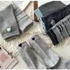 Meias femininas retro cinza de cano médio, meias listradas com coração estilo coreano suave, meias femininas versáteis para sapatos Birkenstock