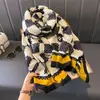 Novo Lenço Estampado Estilo Coreano de Algodão e Linho Imitado para Transmissão ao Vivo 2025 Cachecol Quente Clássico Europeu e Americano para Outono e Inverno com Xale