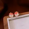 Aretes de Fresa con Baño de Oro Real y Esmalte de Goteo, Frescos y Delicados, Aretes Dulces, Modernos, Exquisitos, Aretes de Alta Gama al por Mayor