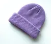 Nuevo sombrero de lana de otoño e invierno para hombre, sombrero de propietario moderno, sombrero yuppie de moda, sombrero de punto de color liso tipo piel de melón para mujer